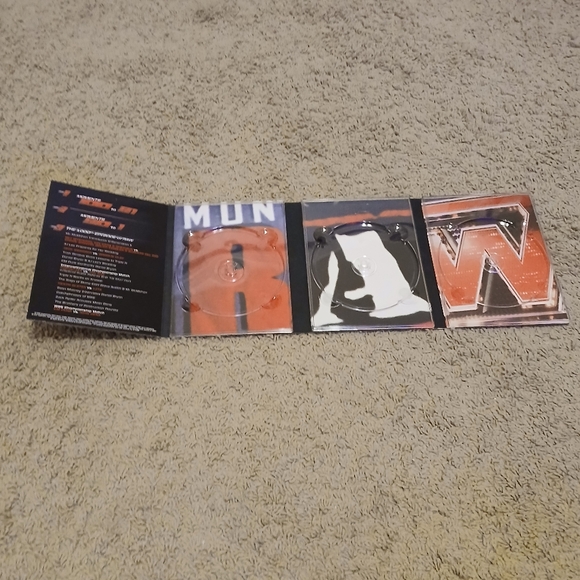 WWE Raw 1000th Episode : Top 100 Moments in Raw History (DVD) - Picture 7 of 8